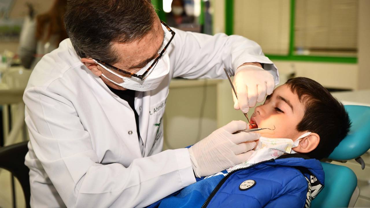 80 Bini Aşkın Çocuğa Ücretsiz Diş Taraması ve Destek Hizmeti!